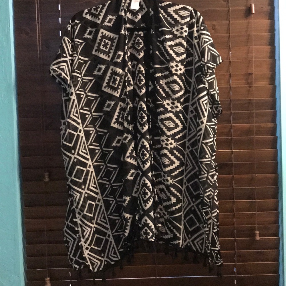 Black and white Aztec kimono